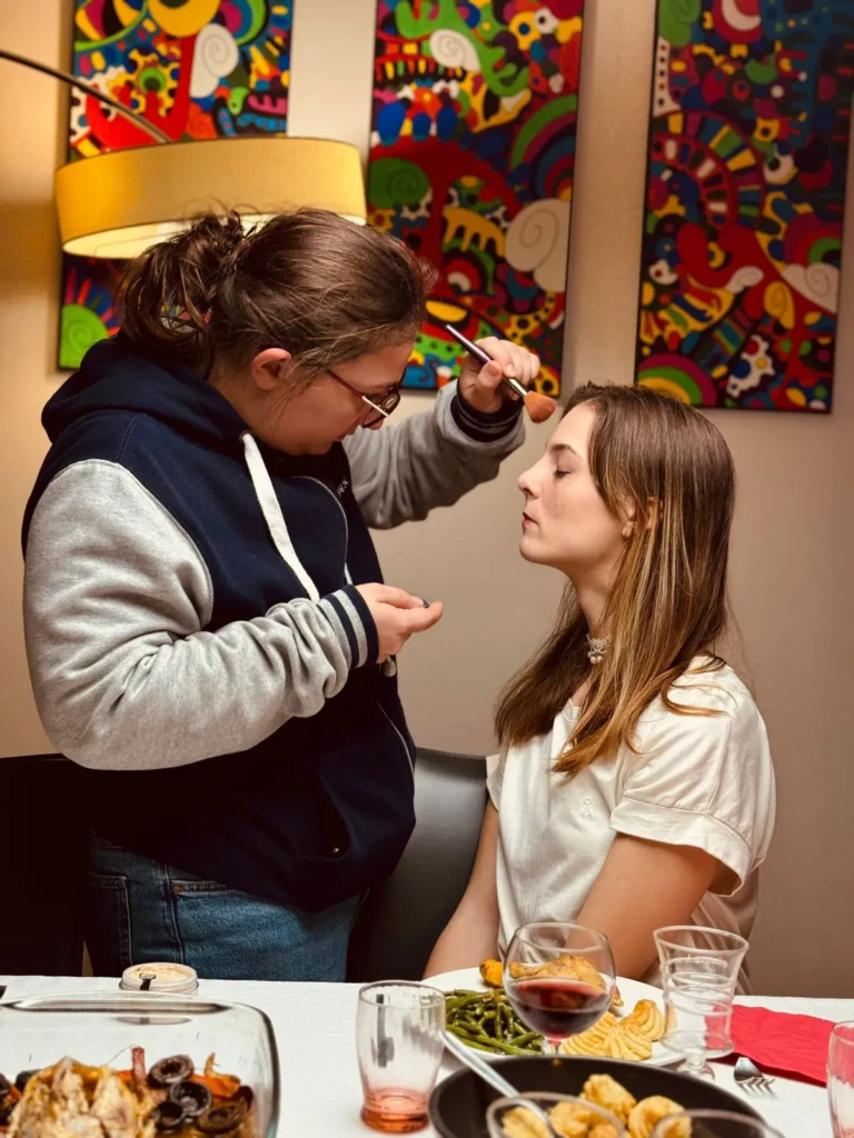 Préparation maquillage avant une prise